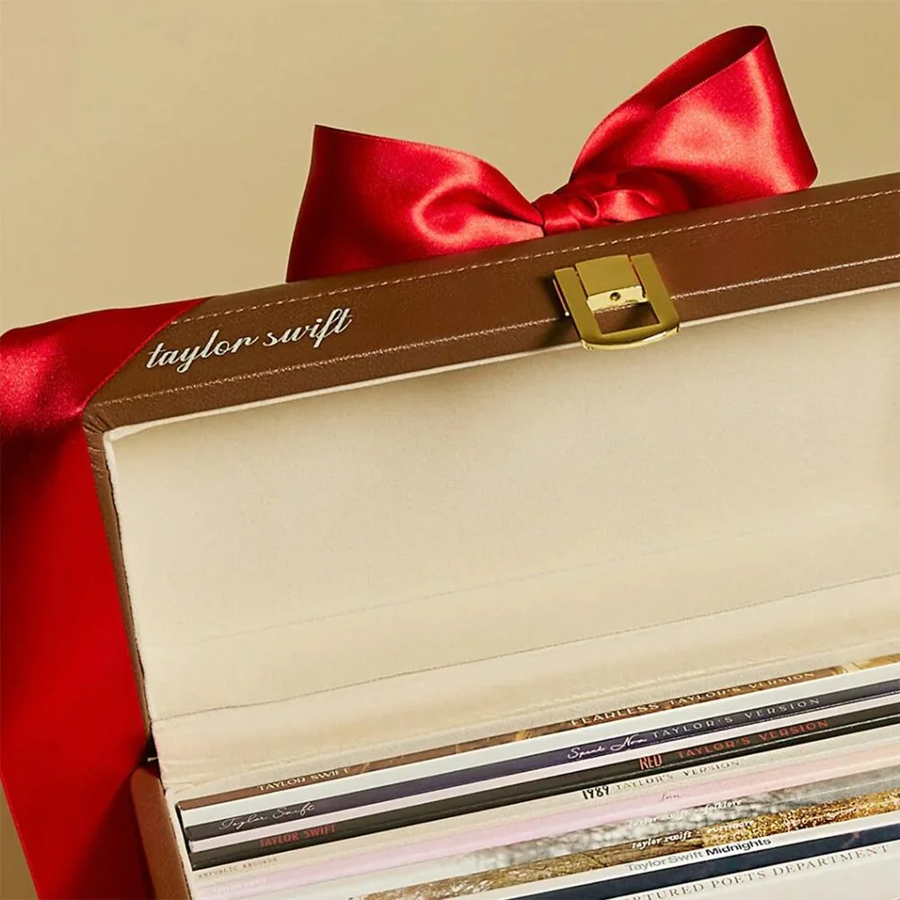 Taylor Swift Acoustic Piano Vinyl Case | Amazing Condition | Barely Used - Picture 2 of 7